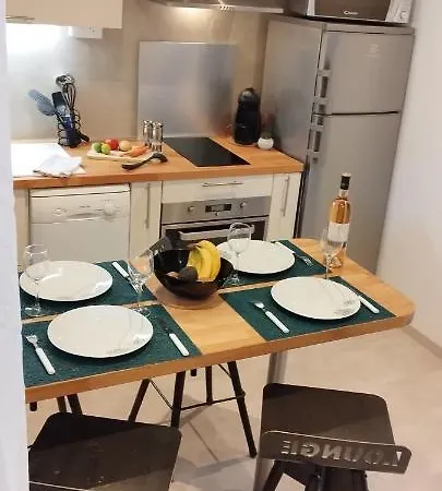 Le Cosy Joli F2 Proche Gare, Arenes Avec Terrasse Privee * 尼姆