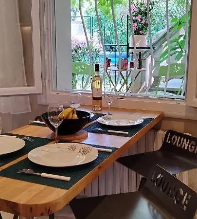Apartment Le Cosy Joli F2 Proche Gare, Arenes Avec Terrasse Privee Nimes