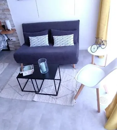 Le Cosy Joli F2 Proche Gare, Arenes Avec Terrasse Privee Daire Nîmes