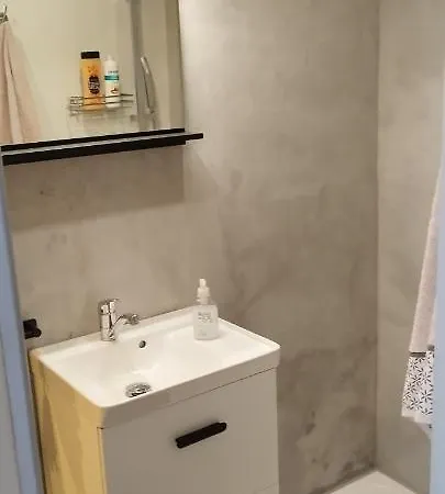 Le Cosy Joli F2 Proche Gare, Arenes Avec Terrasse Privee Nîmes