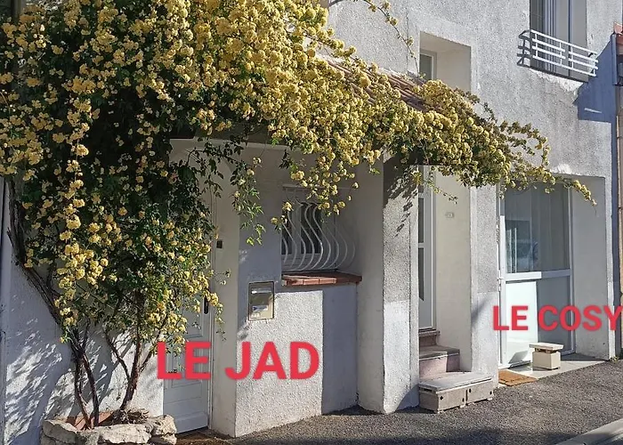Le Cosy Joli F2 Proche Gare, Arenes Avec Terrasse Privee